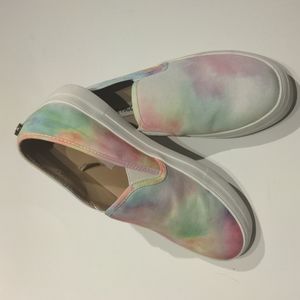Sz 7 90s tie dye Steve Madden colorful pastel on white canvas pull on flats pink